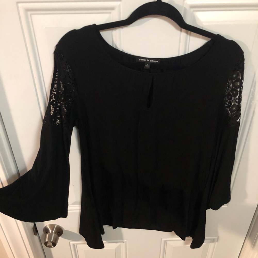 Small Bell Sleeve Shirt - Picture 4 of 7